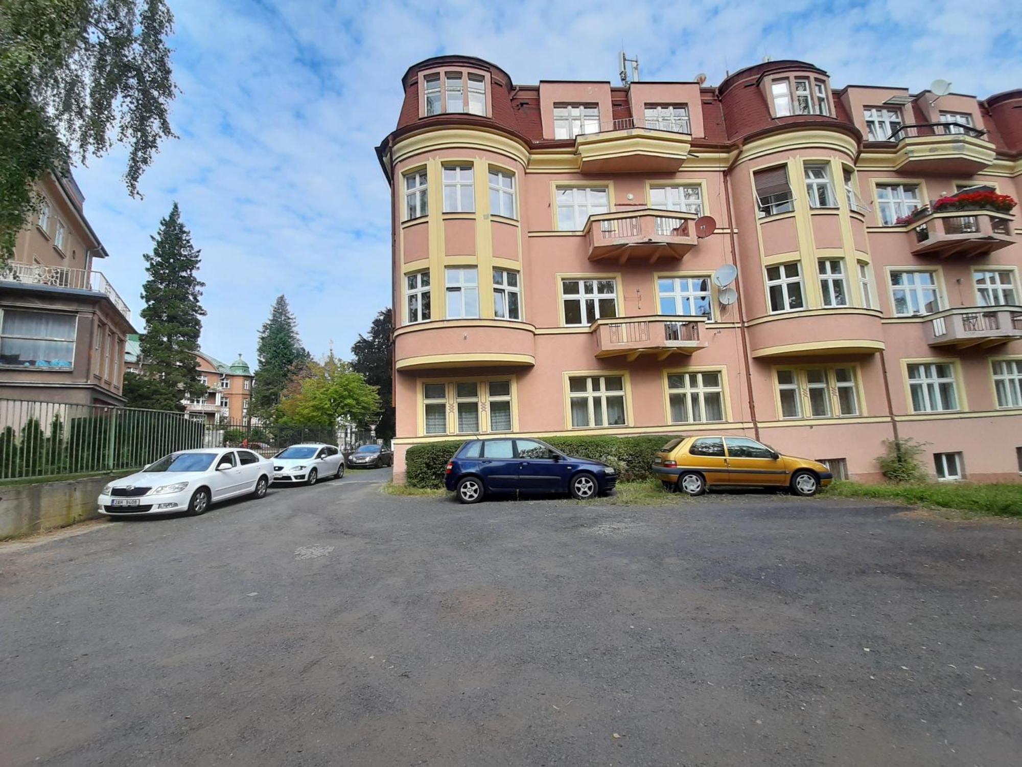 No 3 Podebradska 7,